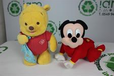 PELUCHE A PILE DI POOH E TOPOLINO +9M
