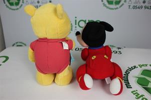 PELUCHE A PILE DI POOH E TOPOLINO +9M