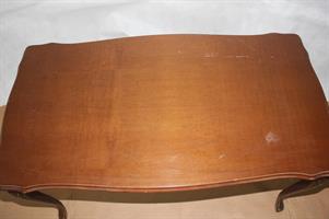 TAVOLINO IN LEGNO BASSO CLASSICO
