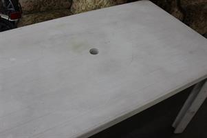 TAVOLO DA GIARDINO