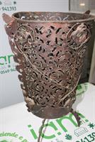 VASO IN FERRO BATTUTO LAVORATO