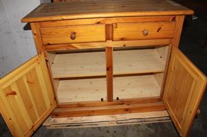 CREDENZA IN LEGNO PER TAVERNETTA