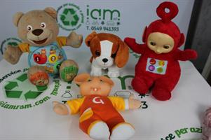 PELUCHE INTERATTIVI 18M+ varie marche