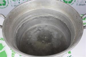 PENTOLA IN LATTA D 41 CM