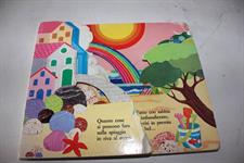 LIBRO CARTONATO 3D IN SPIAGGIA