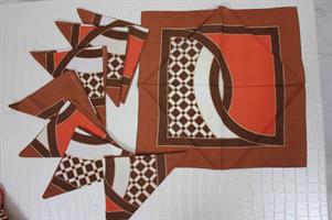 8 TOVAGLIOLI MARRONI STAMPA GEOMETRICA