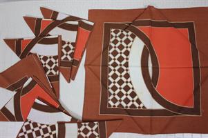 8 TOVAGLIOLI MARRONI STAMPA GEOMETRICA