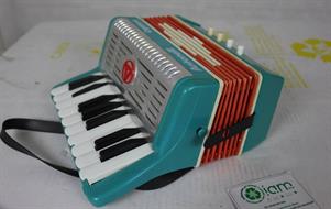 FISARMONICA GIOCATTOLO ANNI '70 di ANTONELLI  - CAPINERA