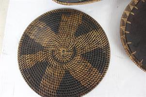 SET CENTROTAVOLA / SOTTOPENTOLA ETNICI IN LEGNO/FIBRA NATURALE